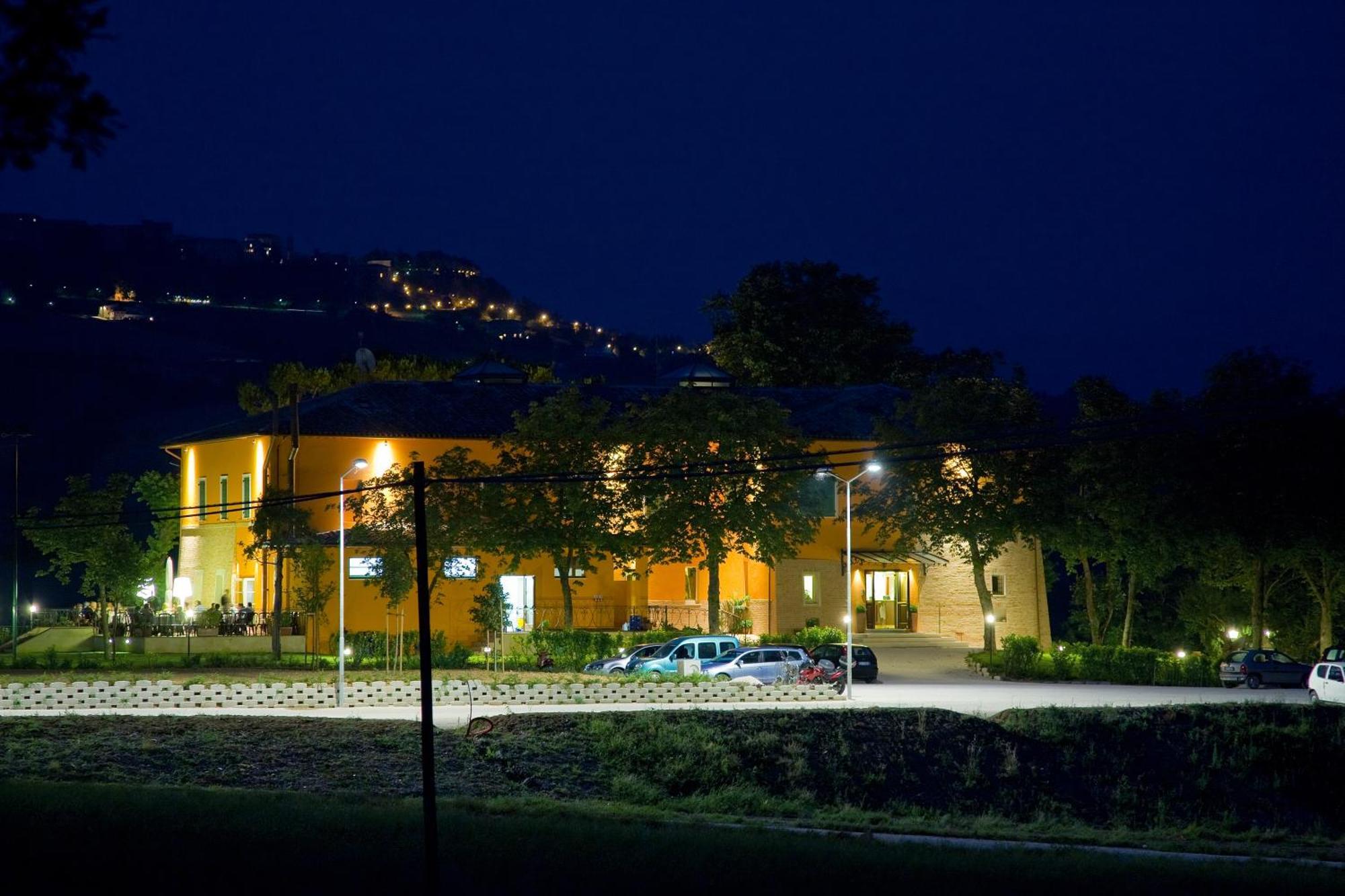 Relais Villa Fornari Camerino Esterno foto